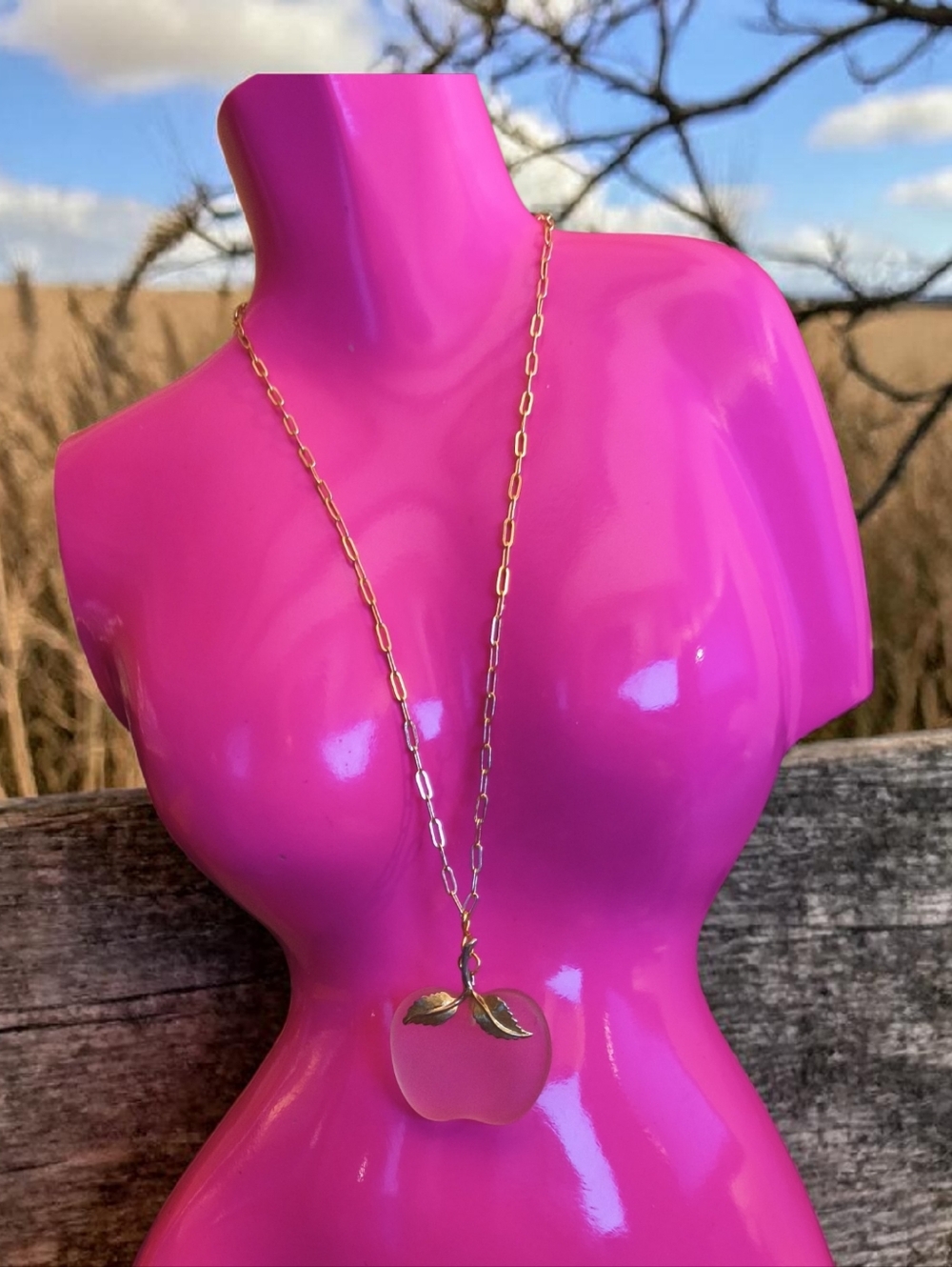 Vtg Avon Frosted Apple Pendant Necklace